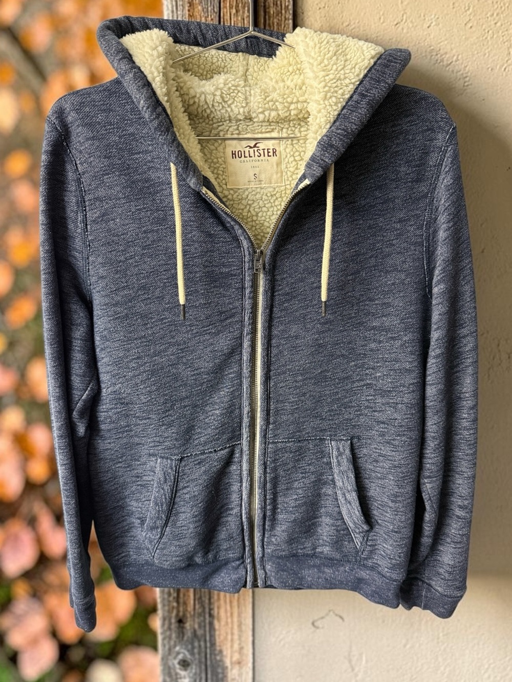 Hollister Men's Heather Navy Zip-Up Hoodie with Cream Sherpa Lining
